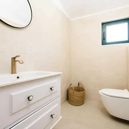 Jadra By The Sea Guest house 4*
